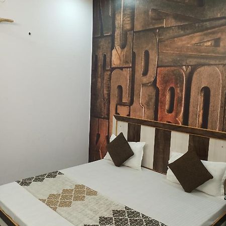 Branded Guest House Jalandhar Exteriör bild