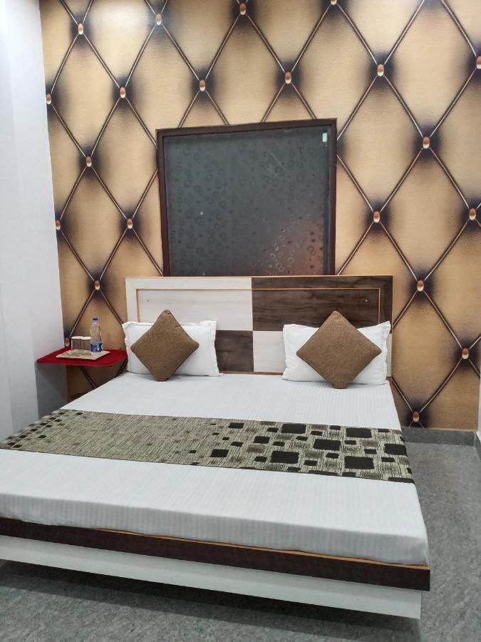 Branded Guest House Jalandhar Exteriör bild